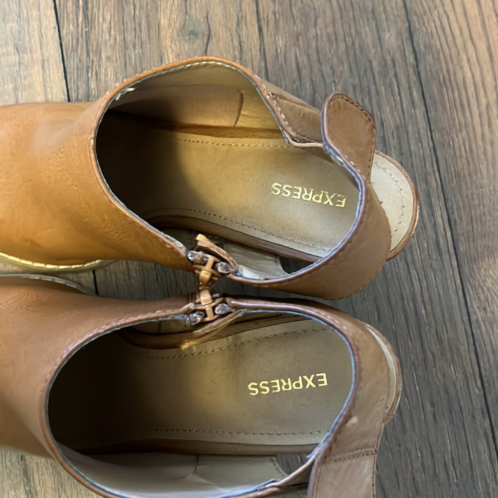 Express Cognac Peep Toe Bootie Block Heel Size 8 - image 5